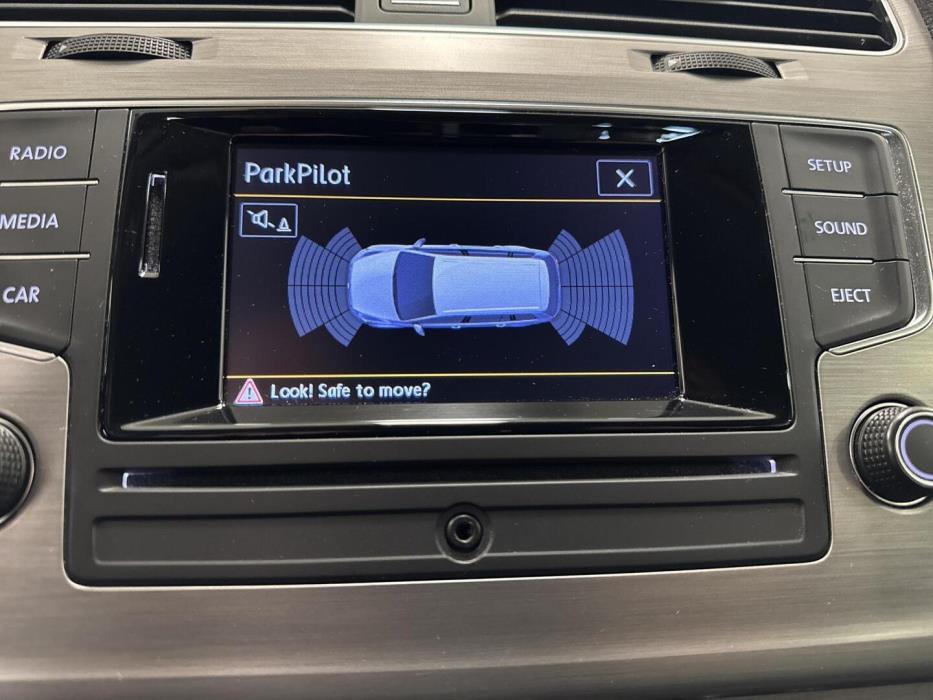 VOLKSWAGEN Golf 2014