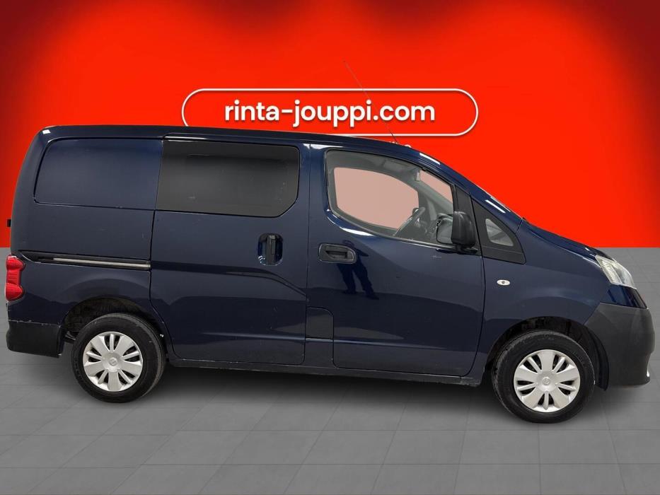 NISSAN NV200 2015