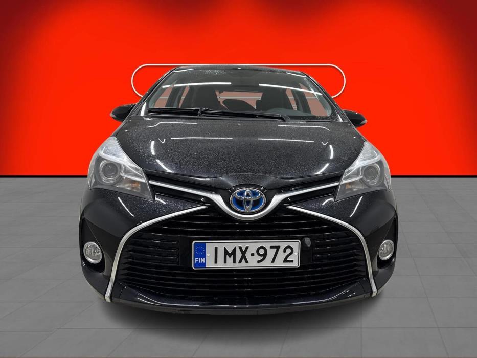 TOYOTA Yaris 2016