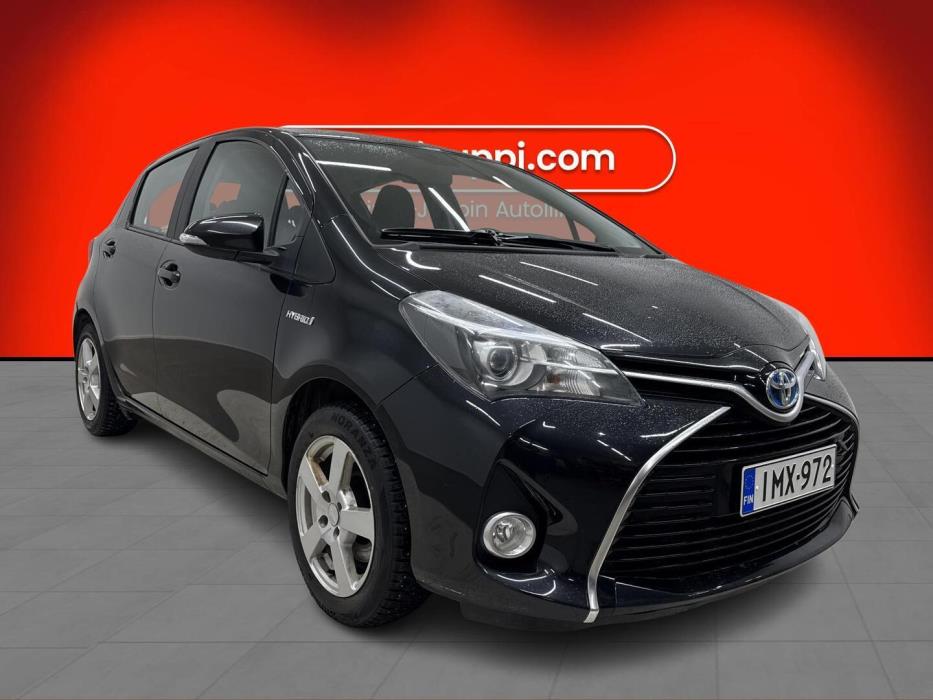 TOYOTA Yaris 2016