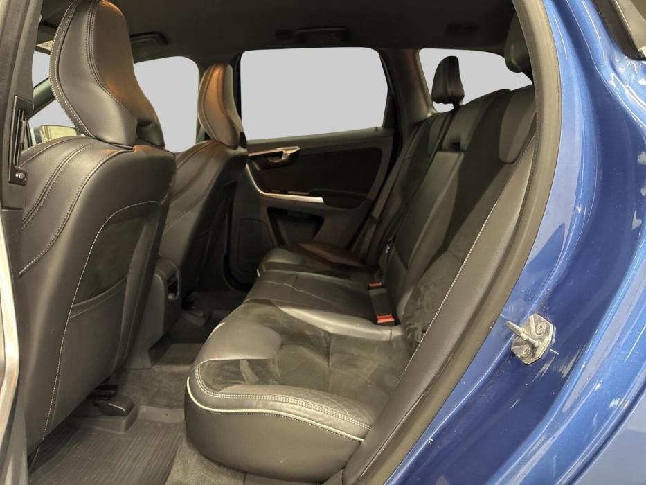 VOLVO XC60 2017