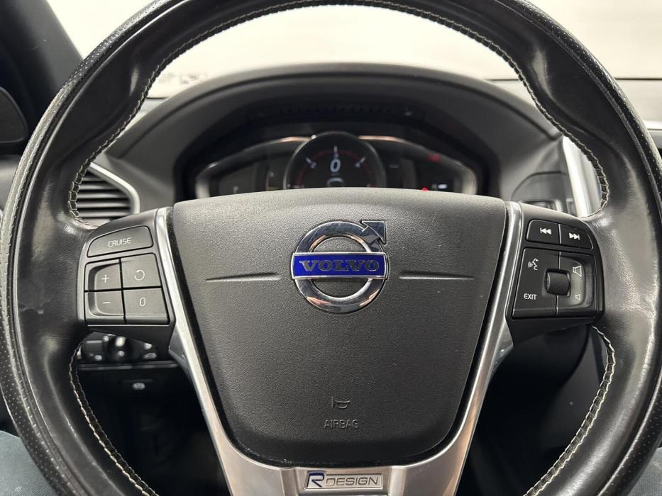 VOLVO XC60 2017