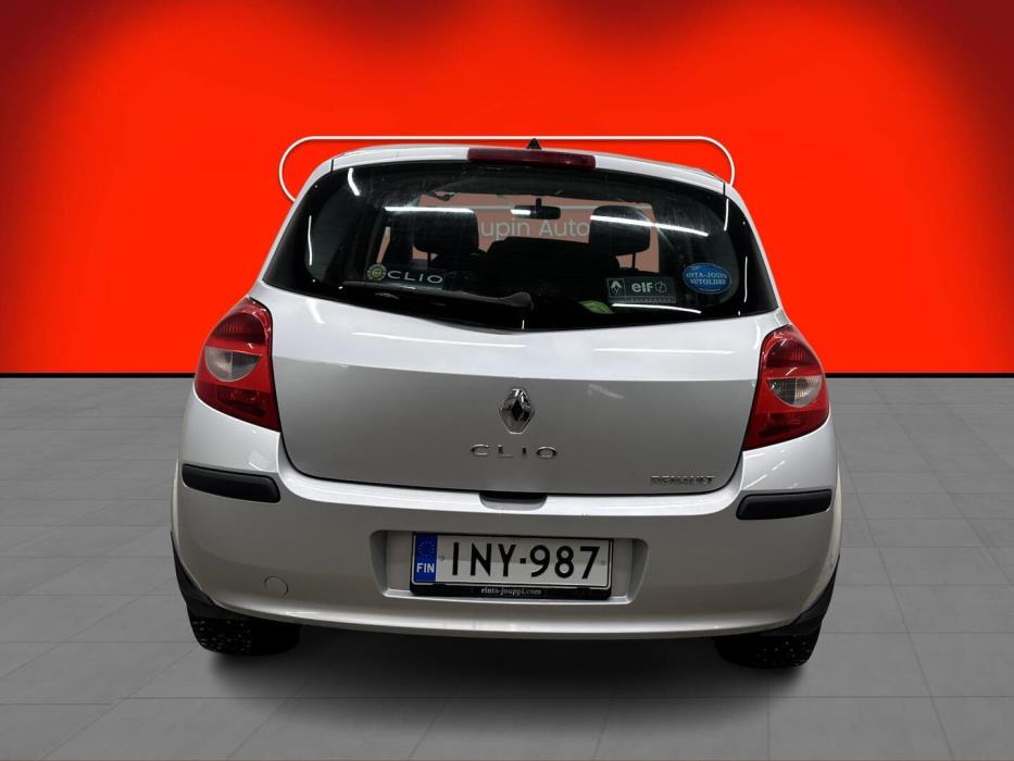 RENAULT Clio 2006