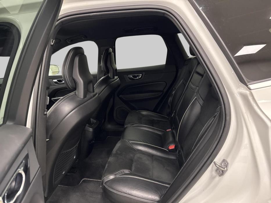 VOLVO XC60 2018