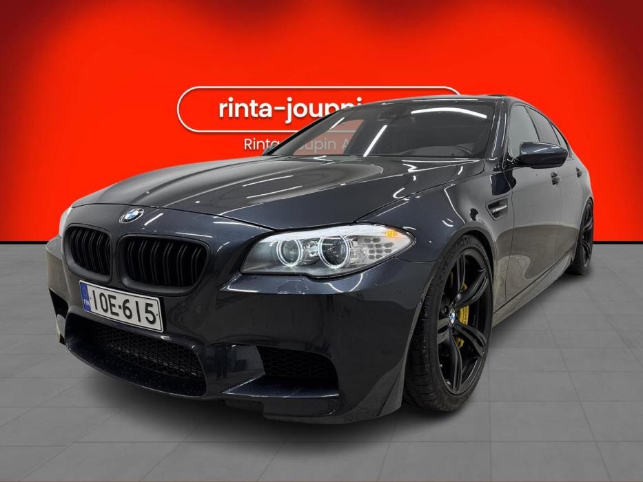 BMW M5 2012