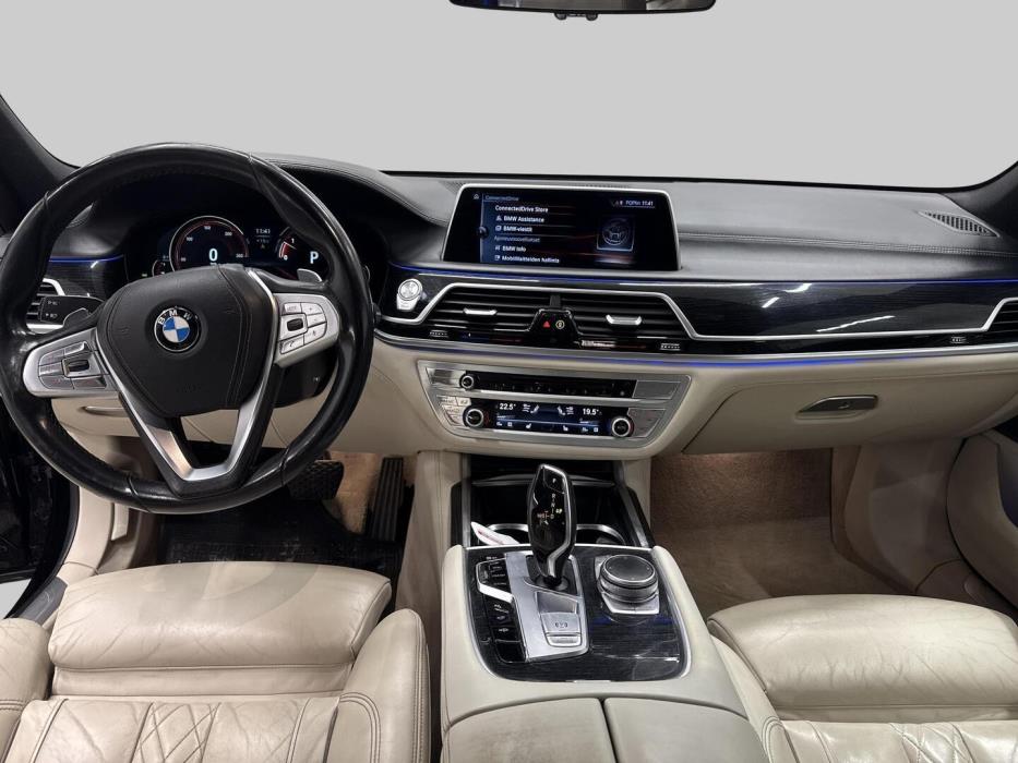 BMW 730 2015