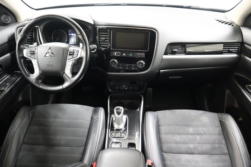 MITSUBISHI OUTLANDER PHEV 2018