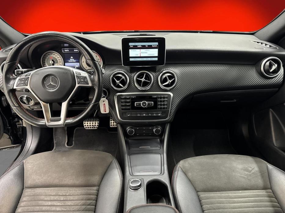 MERCEDES-BENZ A 2015