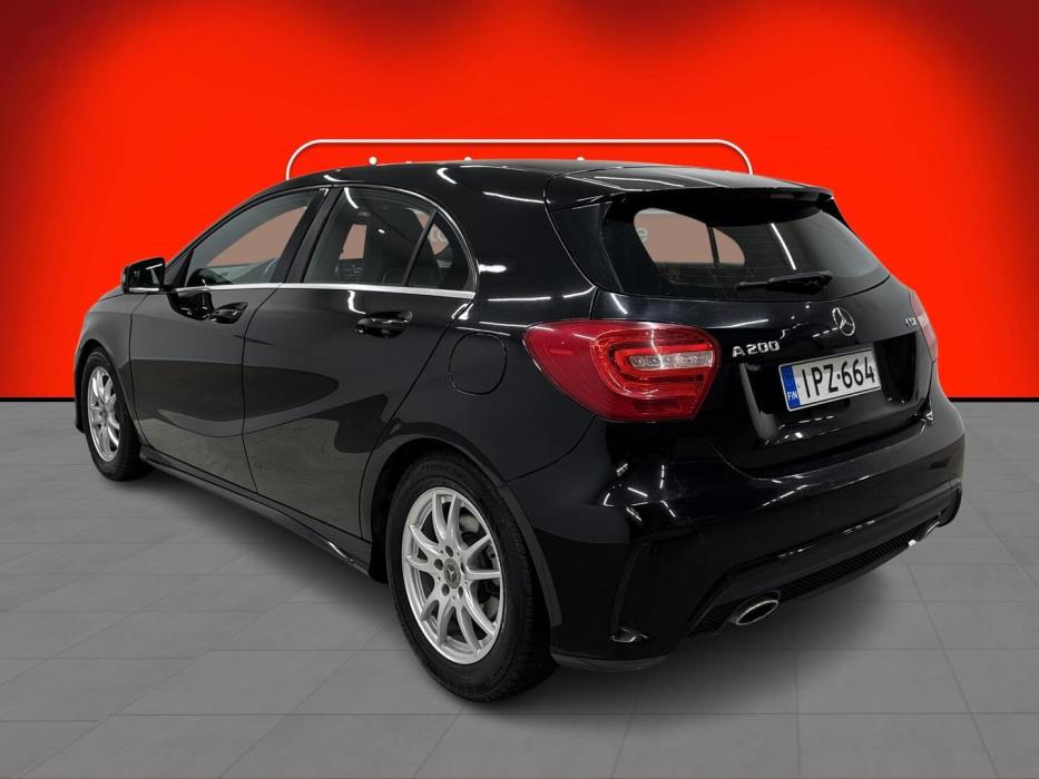 MERCEDES-BENZ A 2015