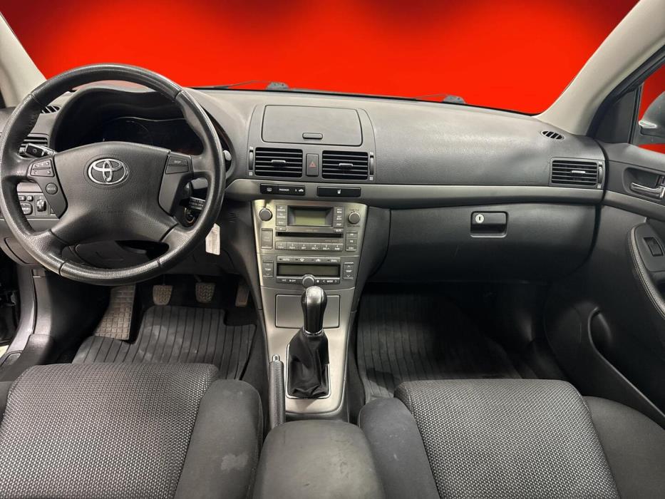 TOYOTA Avensis 2005
