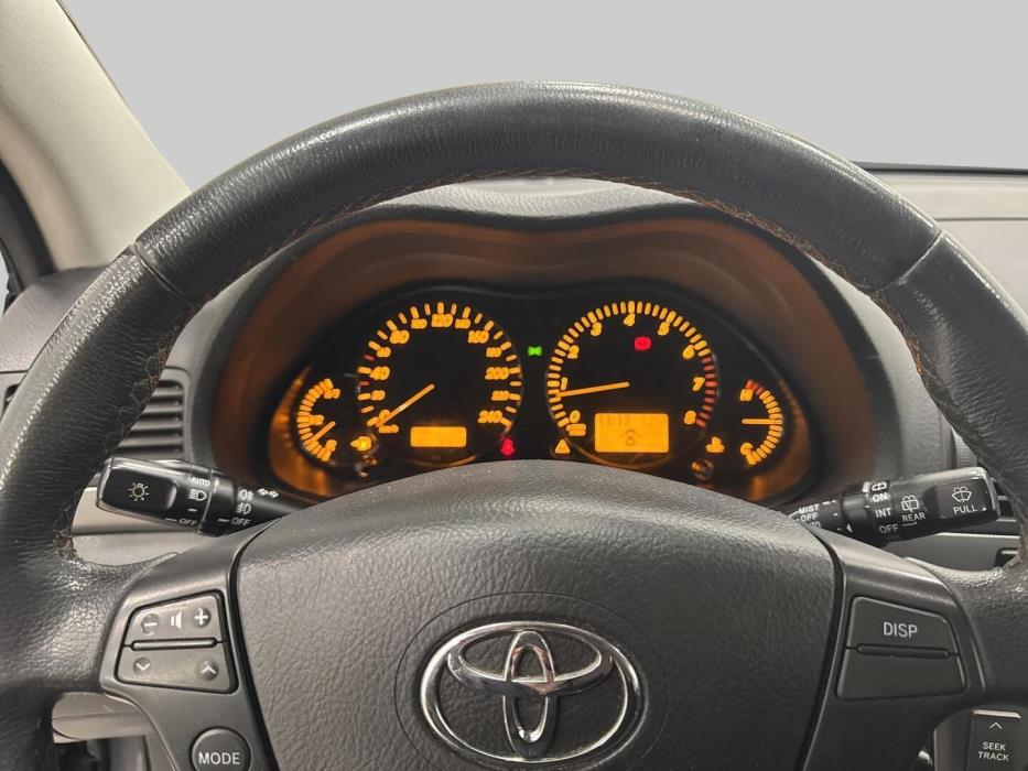 TOYOTA Avensis 2005