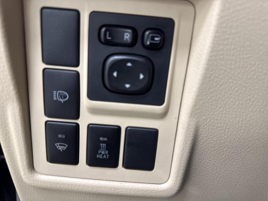 TOYOTA Land Cruiser 2013
