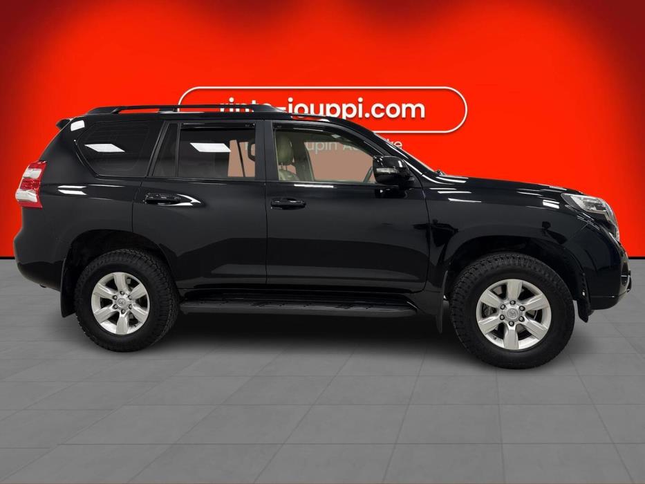 TOYOTA Land Cruiser 2013