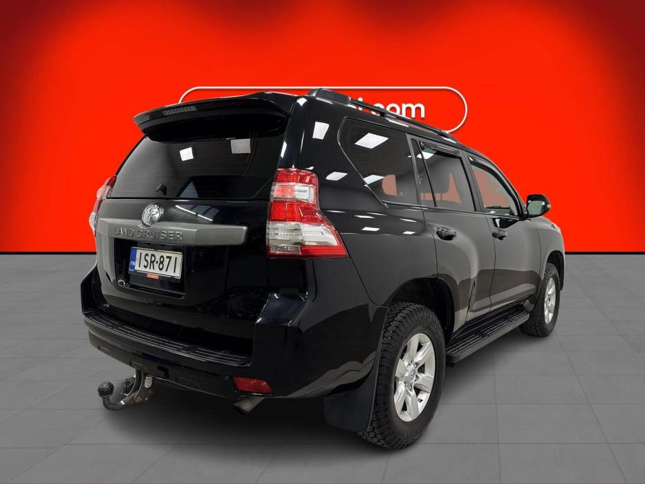 TOYOTA Land Cruiser 2013