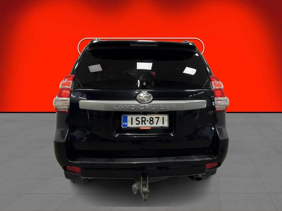 TOYOTA Land Cruiser 2013