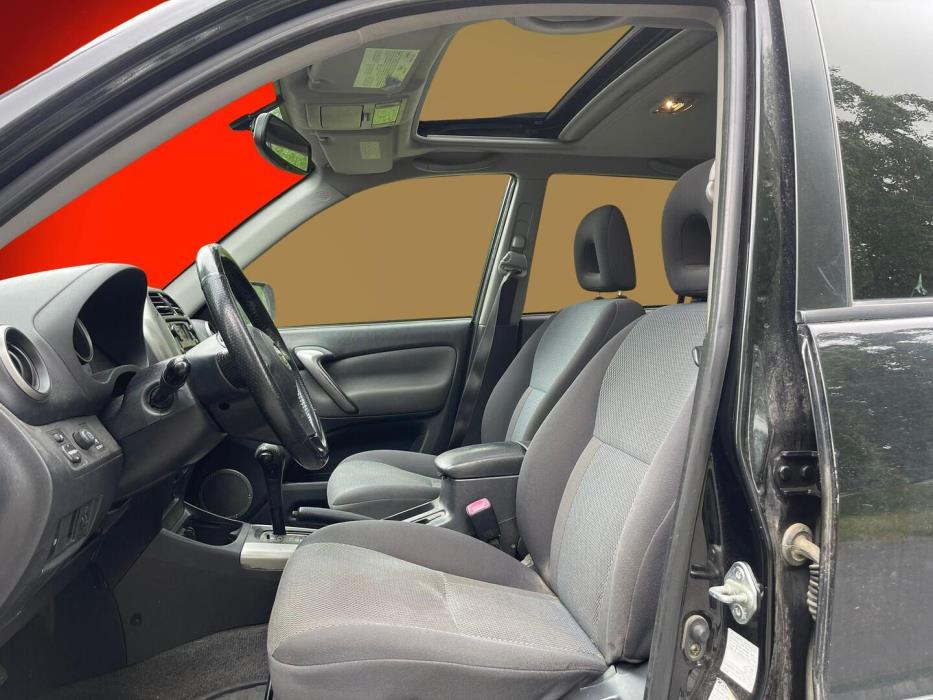 TOYOTA RAV4 2005