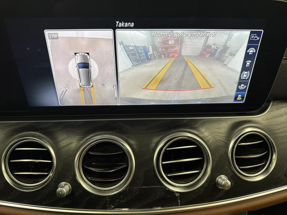 MERCEDES-BENZ E 2020