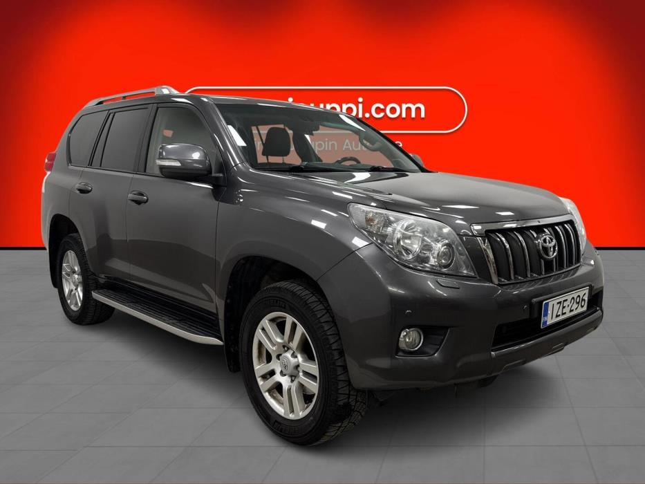 TOYOTA Land Cruiser 2013