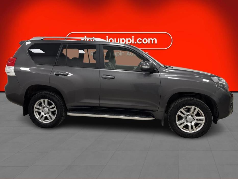 TOYOTA Land Cruiser 2013