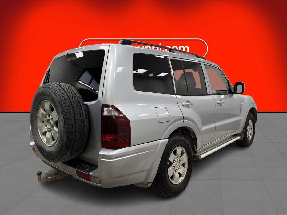 MITSUBISHI Pajero 2006