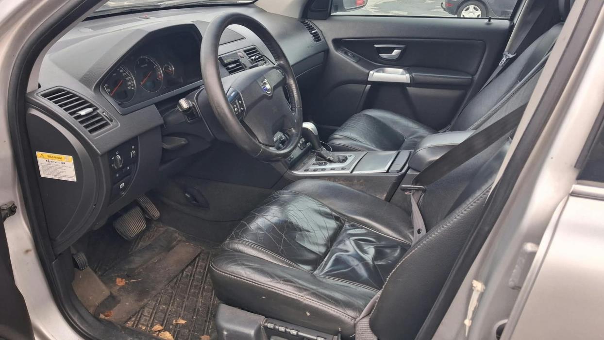 VOLVO XC90 2004