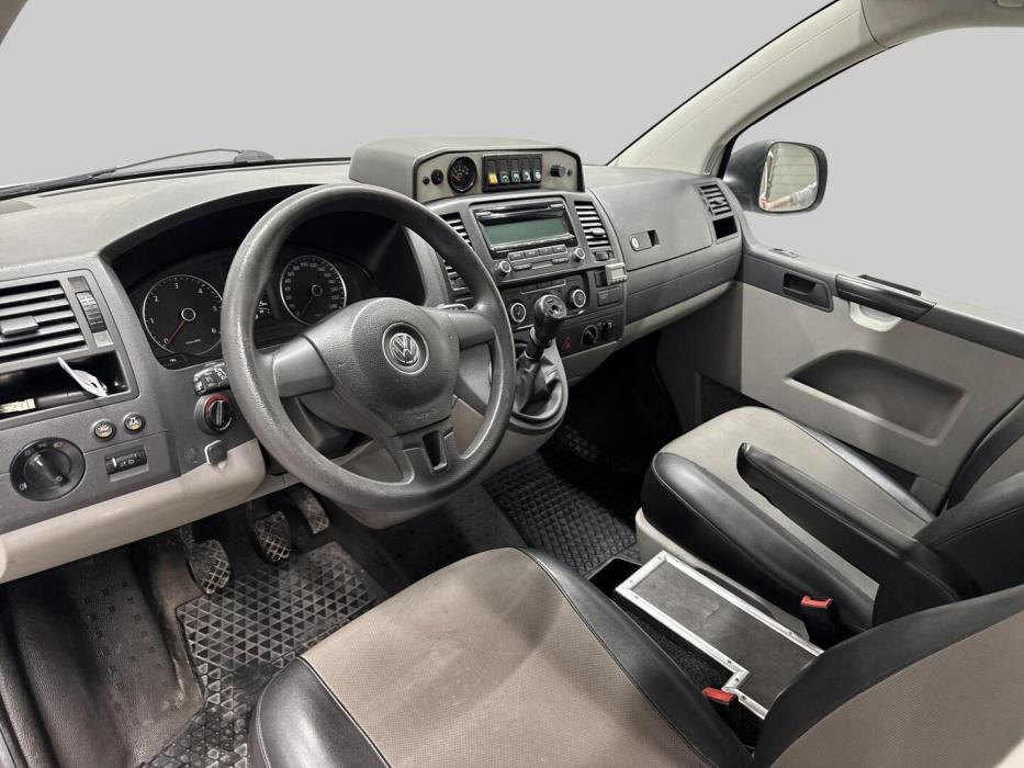 VOLKSWAGEN Transporter 2011