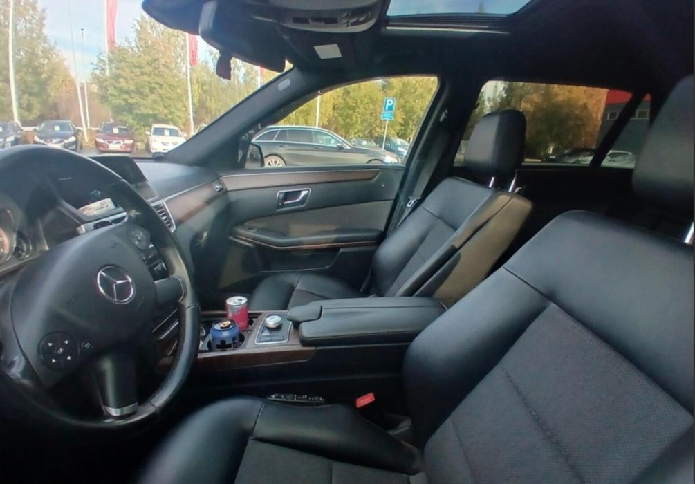 MERCEDES-BENZ E 2011