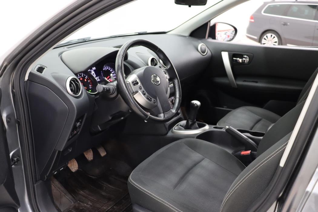 NISSAN Qashqai 2011