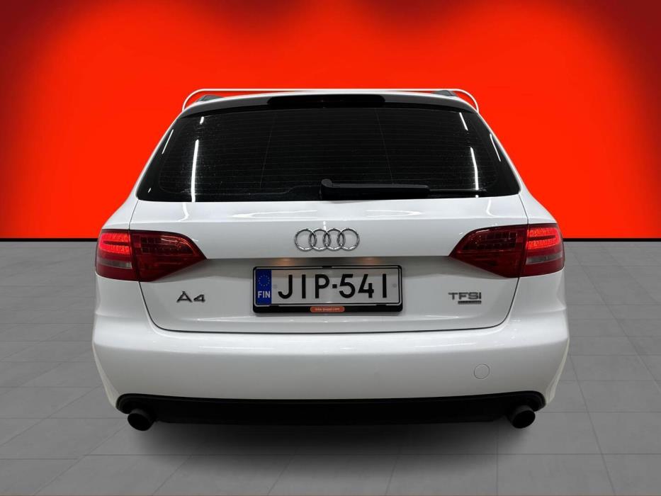 AUDI A4 2011