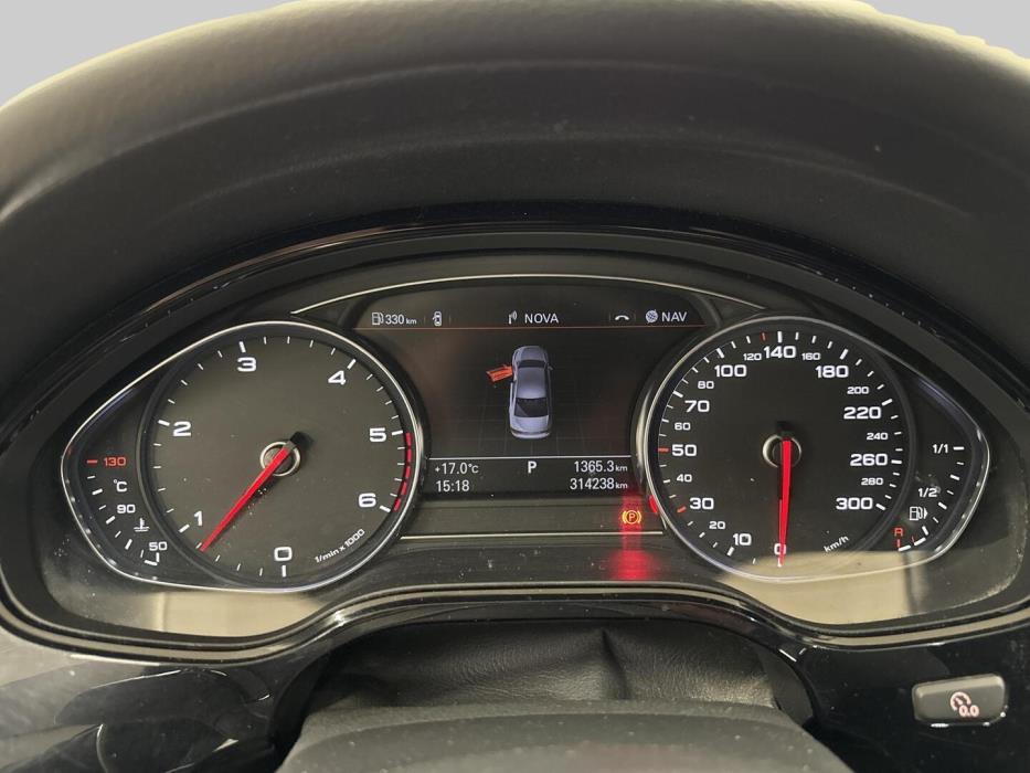 AUDI A8 2013