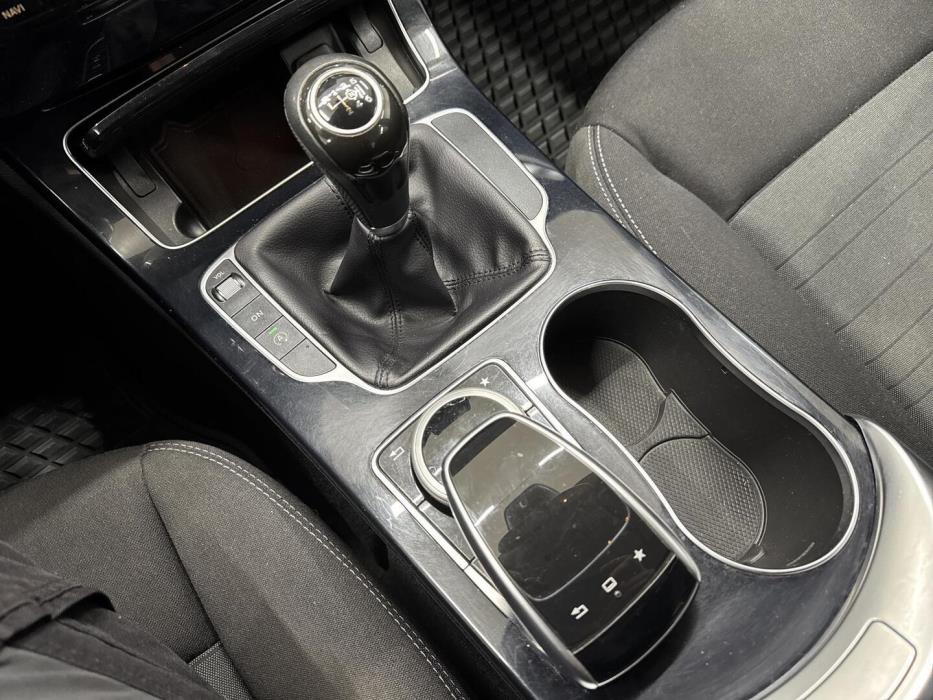 MERCEDES-BENZ C 2016