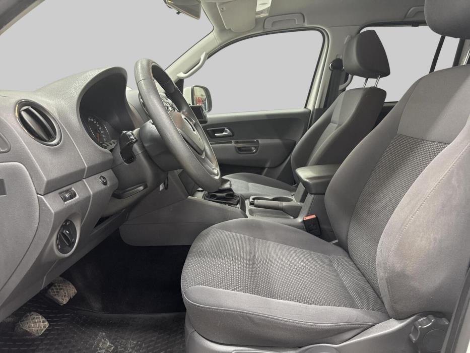 VOLKSWAGEN Amarok 2015