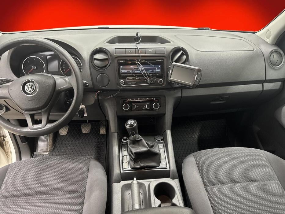 VOLKSWAGEN Amarok 2015