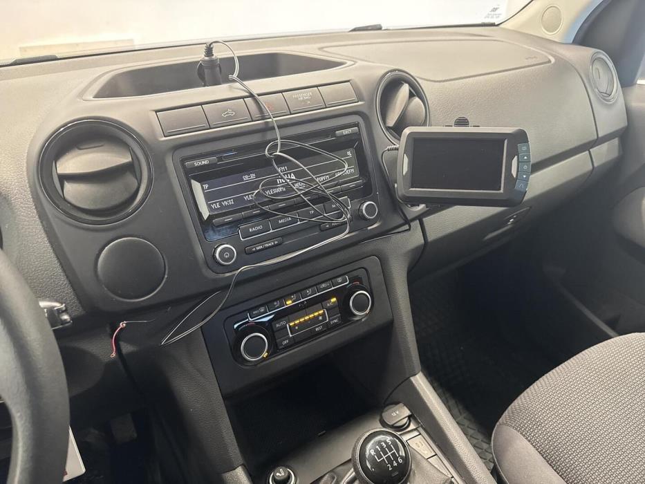 VOLKSWAGEN Amarok 2015