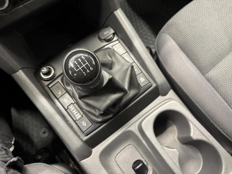 VOLKSWAGEN Amarok 2015