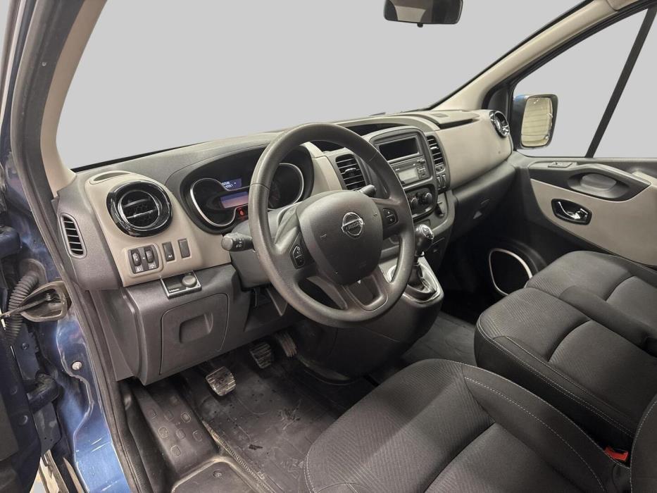 NISSAN NV300 2018