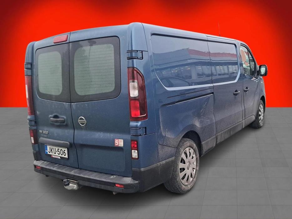 NISSAN NV300 2018