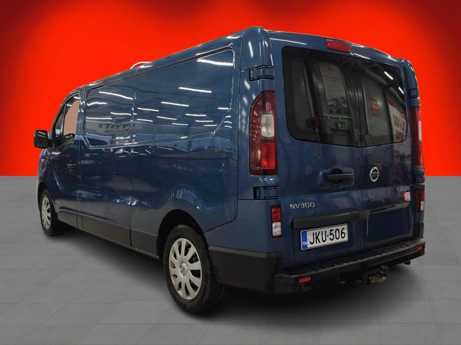 NISSAN NV300 2018