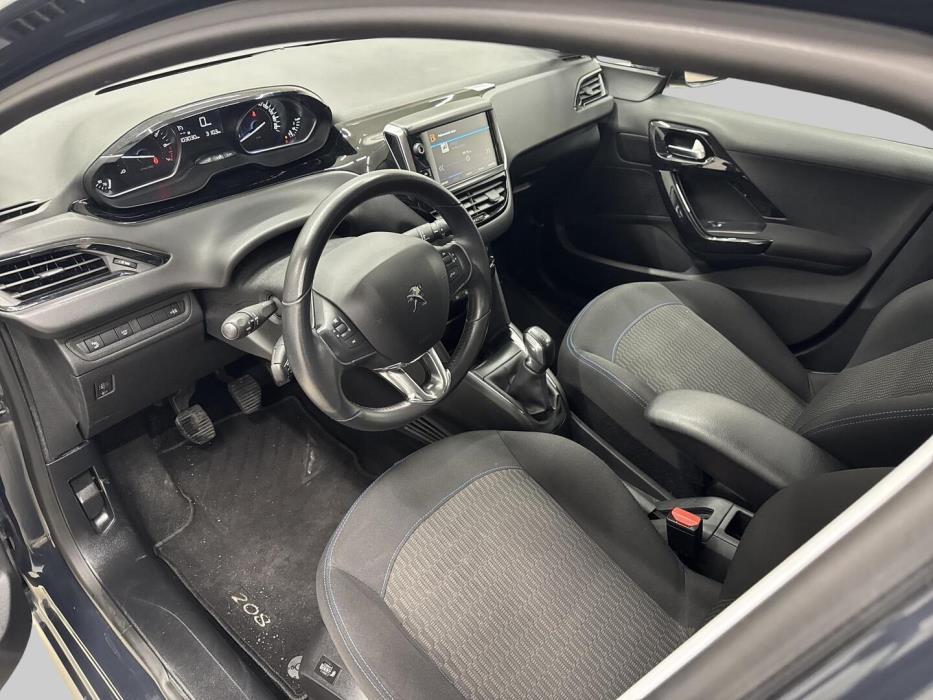 PEUGEOT 208 2019