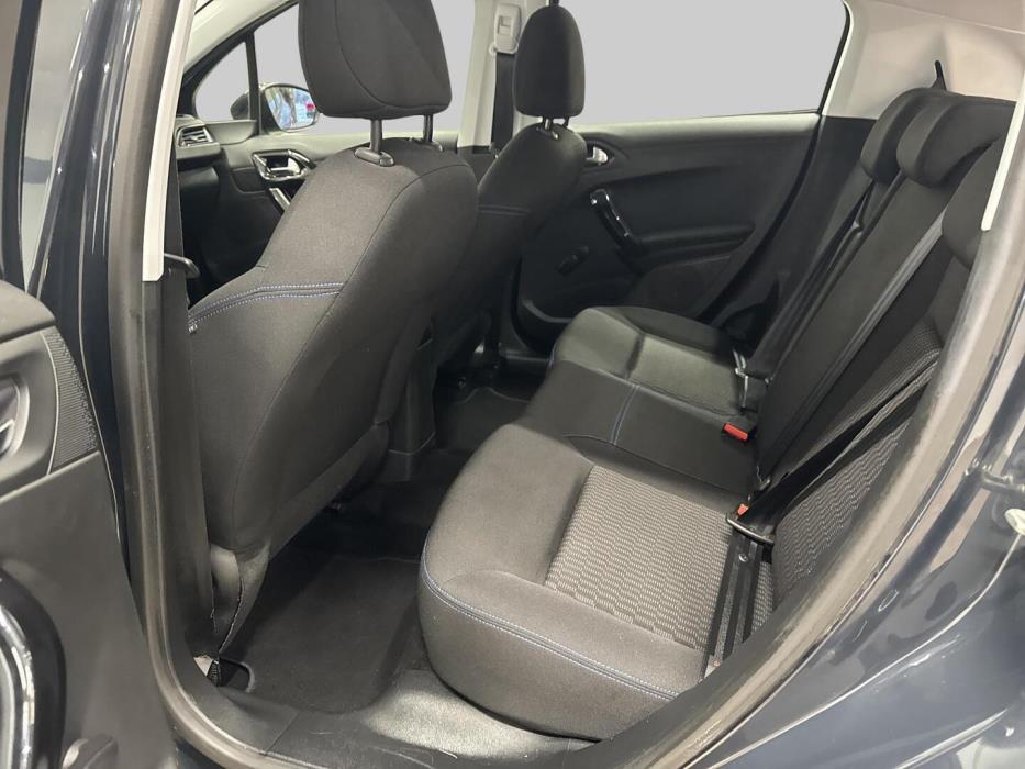 PEUGEOT 208 2019