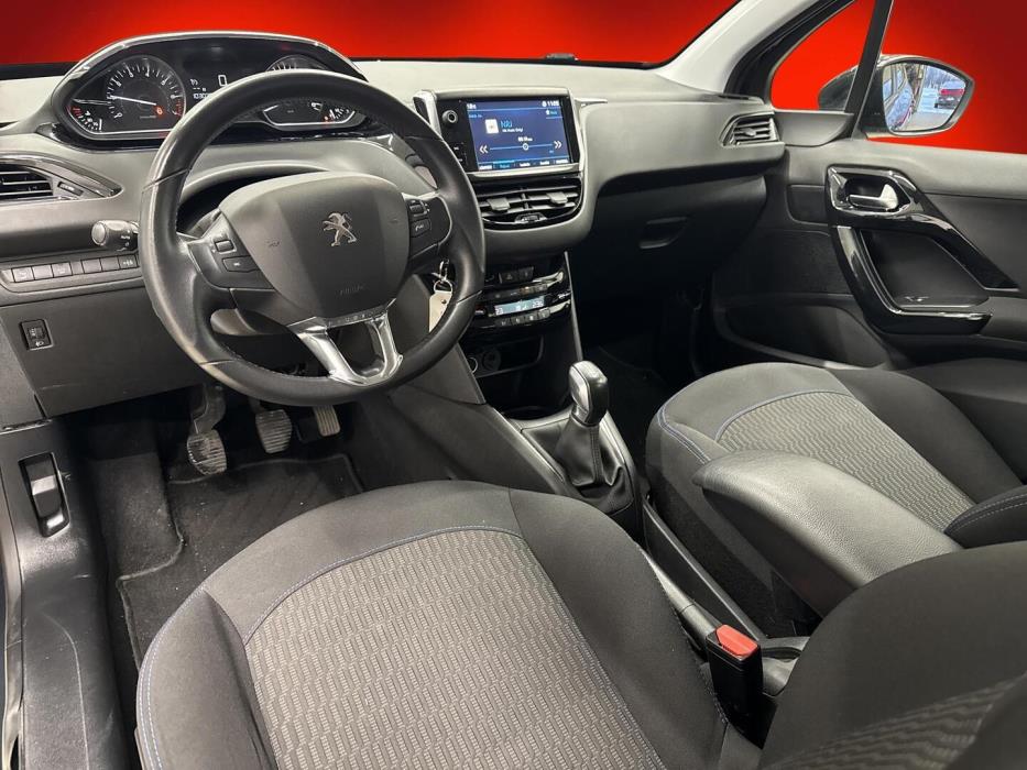 PEUGEOT 208 2019
