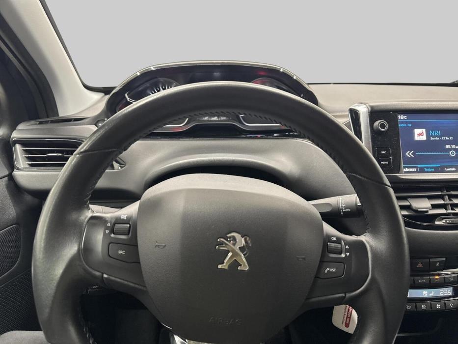 PEUGEOT 208 2019