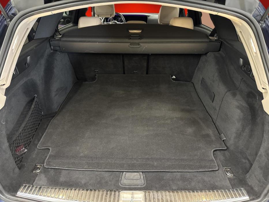 MERCEDES-BENZ E 2019