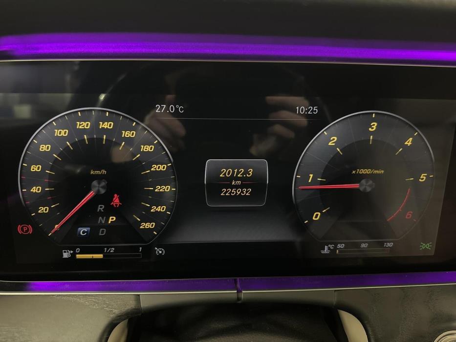 MERCEDES-BENZ E 2019