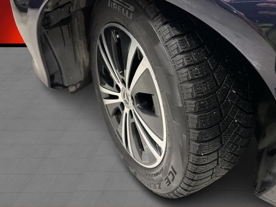 MERCEDES-BENZ E 2019