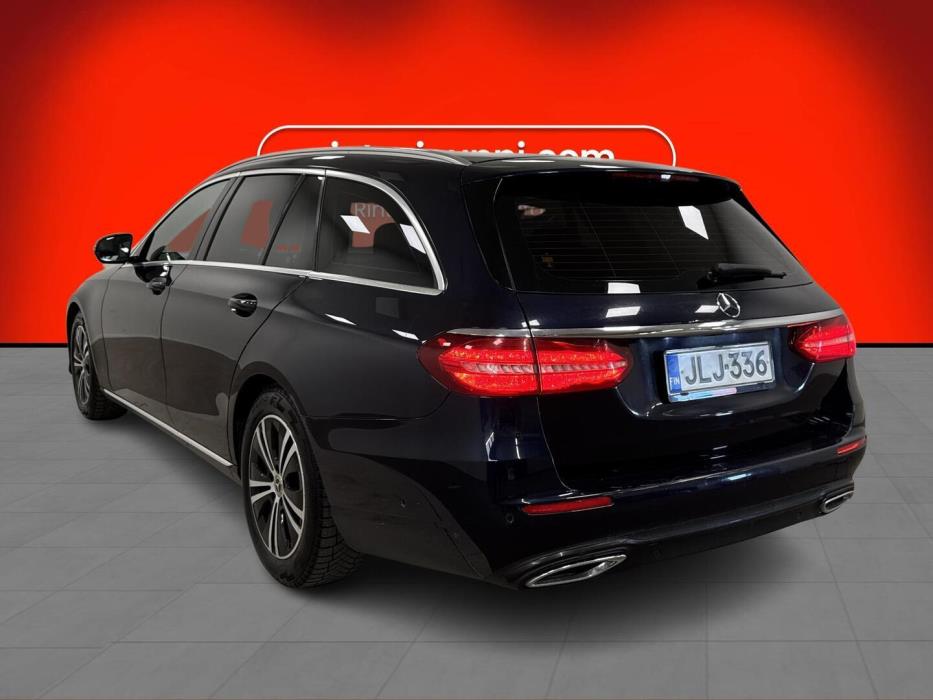 MERCEDES-BENZ E 2019