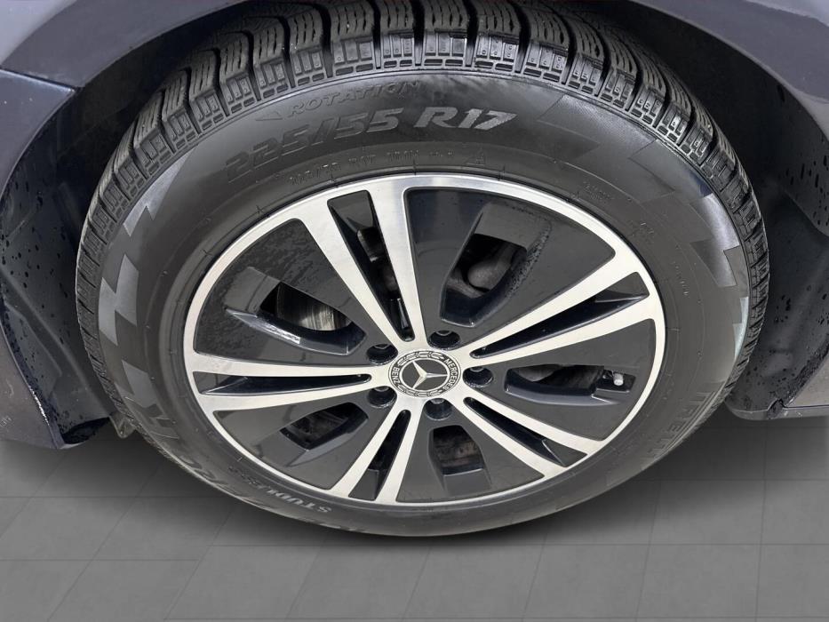 MERCEDES-BENZ E 2019