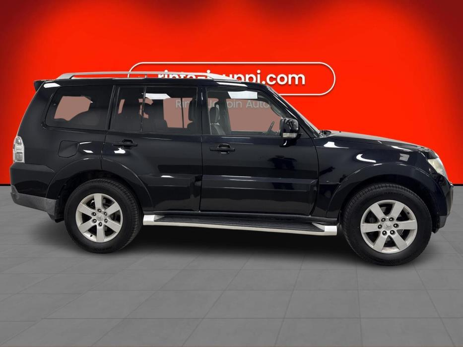 MITSUBISHI Pajero 2009