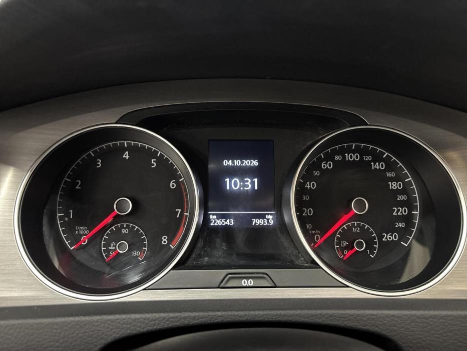 VOLKSWAGEN Golf 2015
