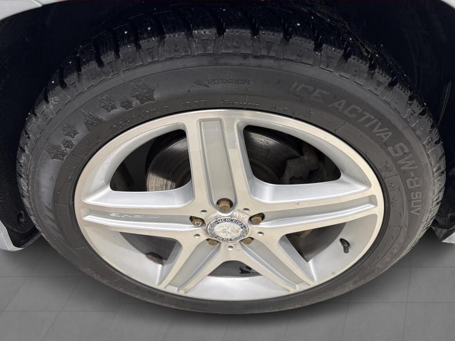 MERCEDES-BENZ GLK 2012